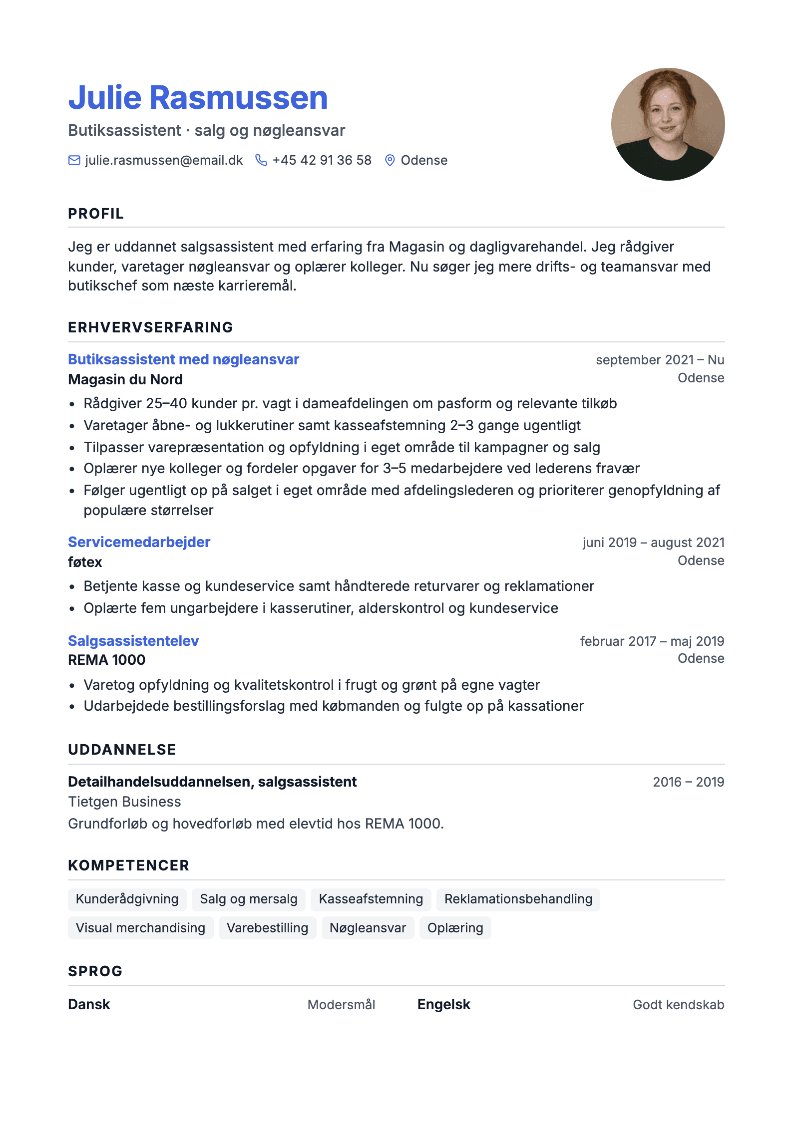 CV-eksempel for butiksassistent og butikschef: komplet CV med profiltekst, erhvervserfaring og kompetencer