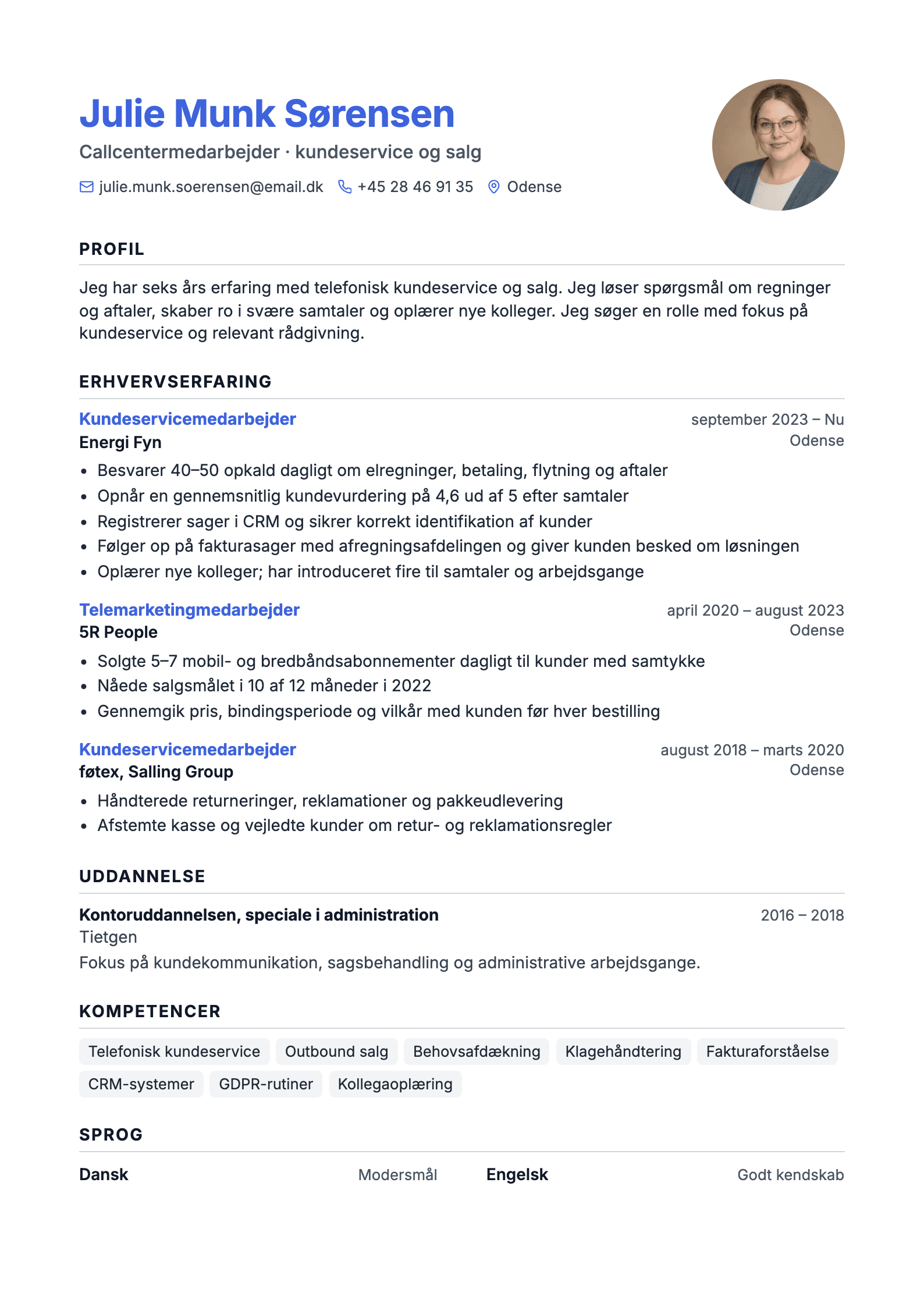 CV-eksempel for callcentermedarbejder: komplet CV med profiltekst, erhvervserfaring og kompetencer