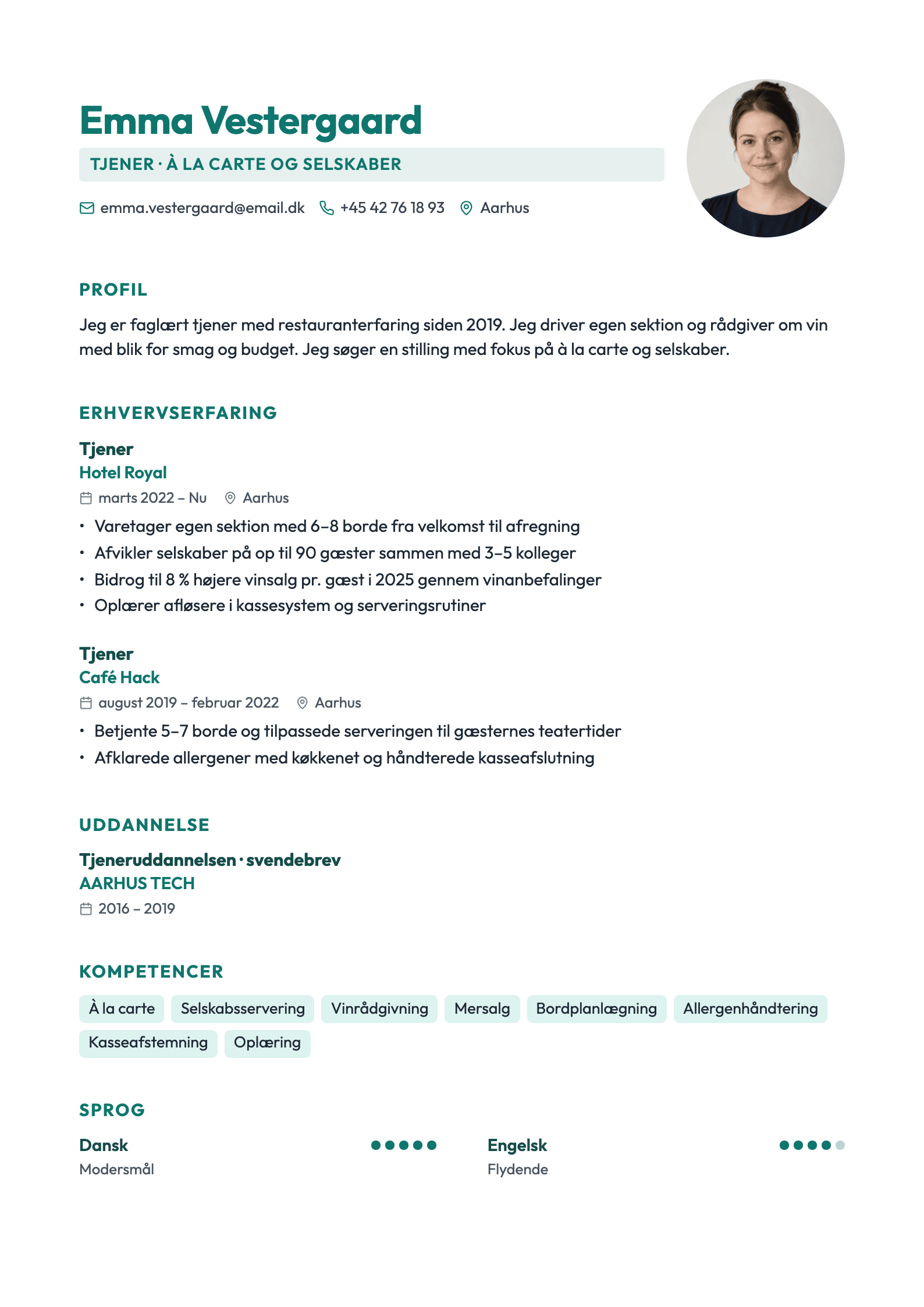 CV-eksempel for tjener: komplet CV med profiltekst, erhvervserfaring og kompetencer