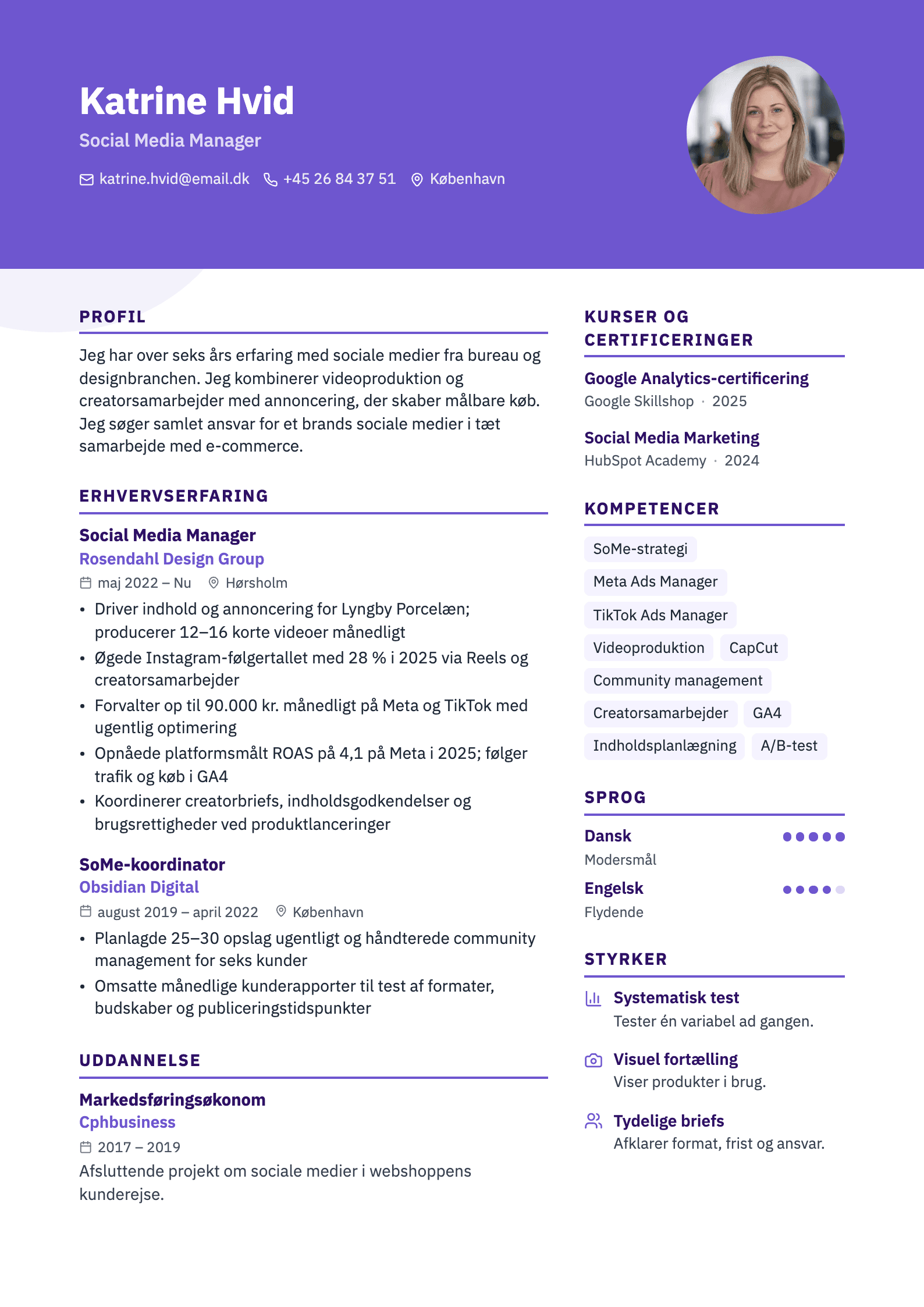 CV-eksempel for social media manager: komplet CV med profiltekst, erhvervserfaring og kompetencer