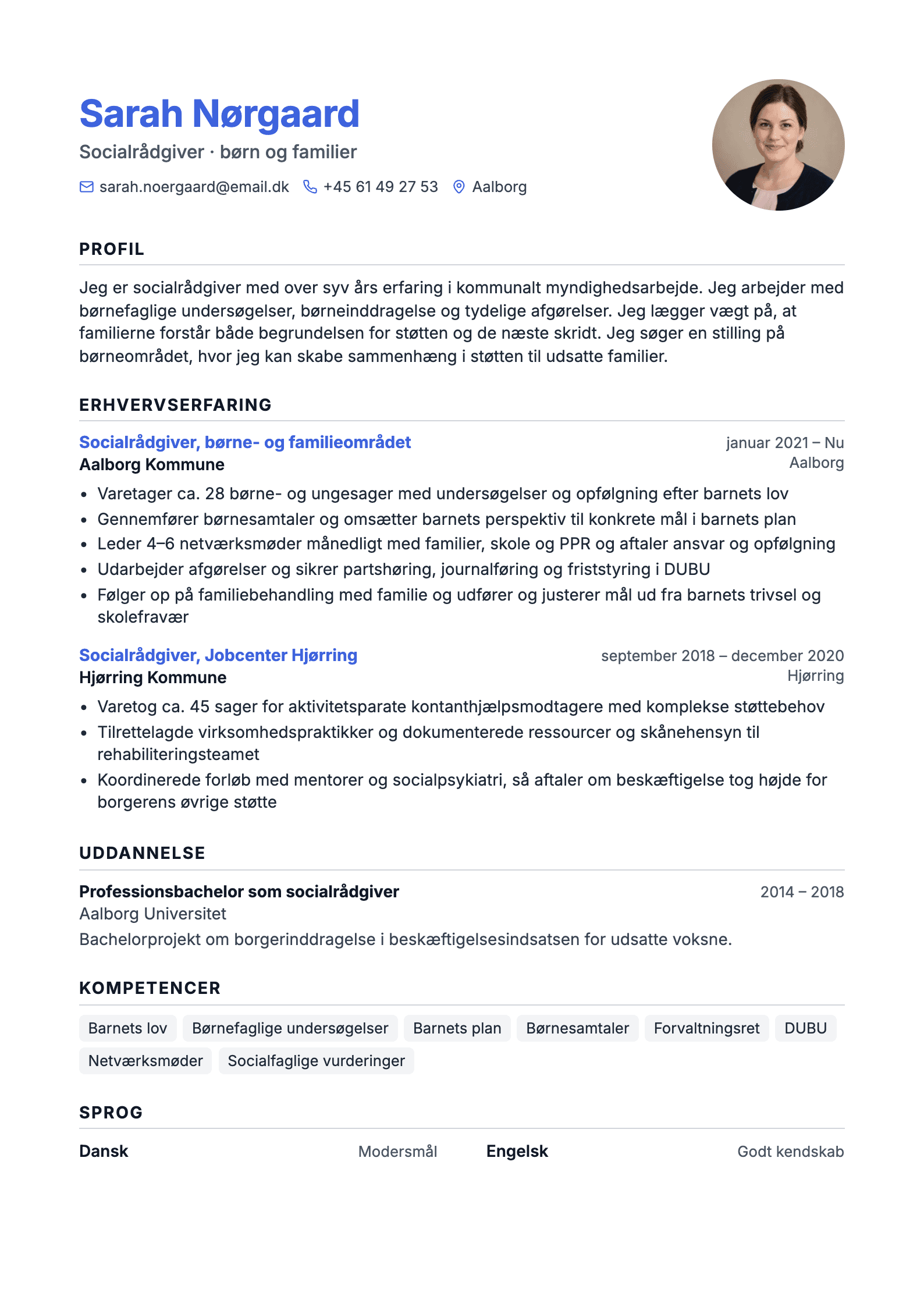 CV-eksempel for socialrådgiver: komplet CV med profiltekst, erhvervserfaring og kompetencer